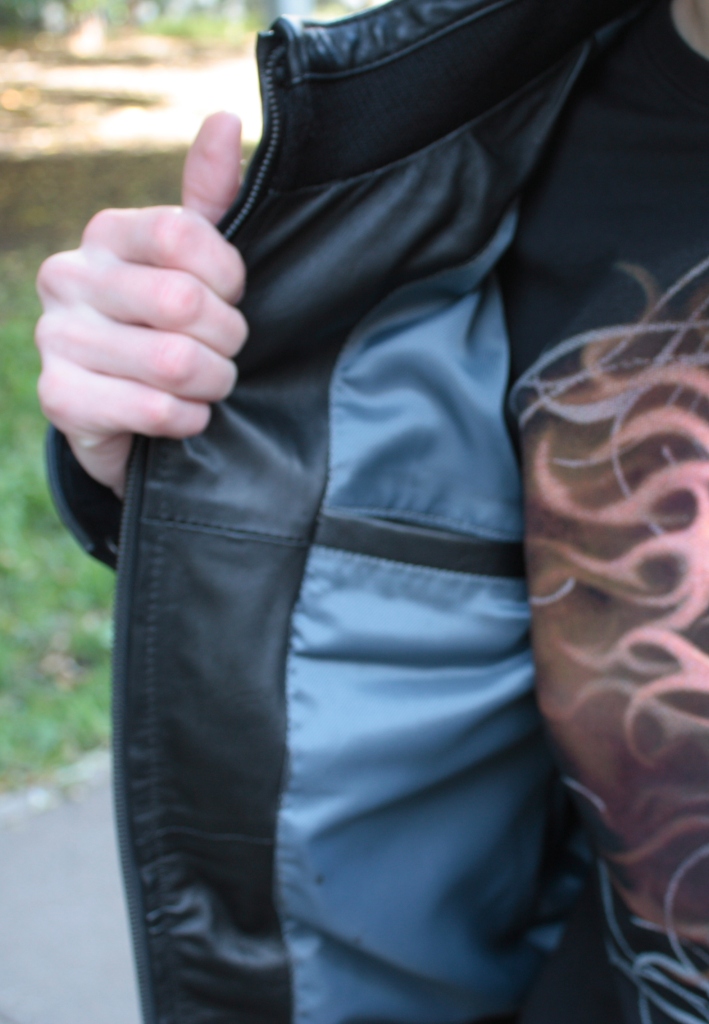 Куртка кожаная на молнии - фото 4 - rockbunker.ru
