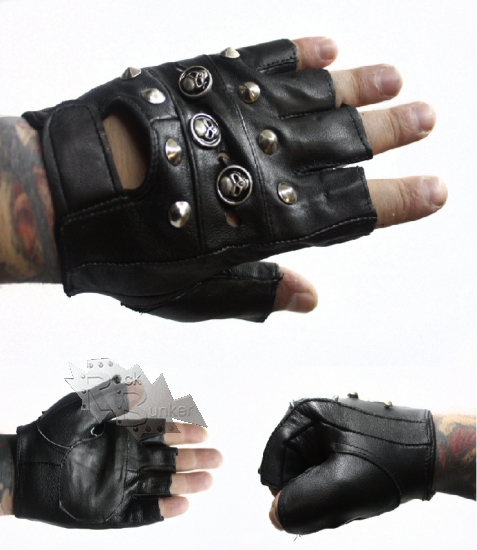 Перчатки кожаные без пальцев Черепа и заклепки - фото 1 - rockbunker.ru