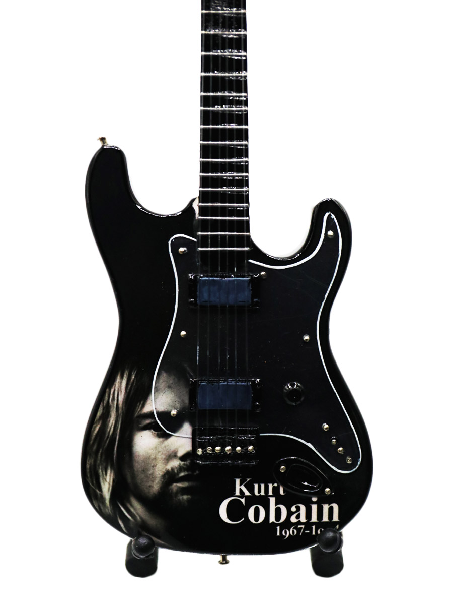 Сувенирная копия гитары Nirvana  Kurt Cobain - фото 2 - rockbunker.ru