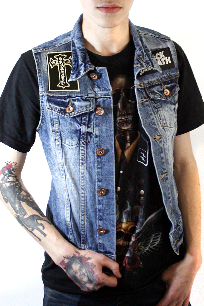 Жилет джинсовый с нашивками Black Sabbath HIM - фото 1 - rockbunker.ru