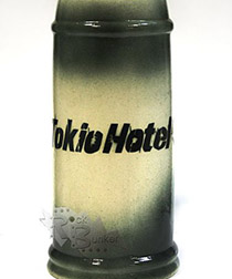 Кружка пивная Tokio Hotel - фото 1 - rockbunker.ru