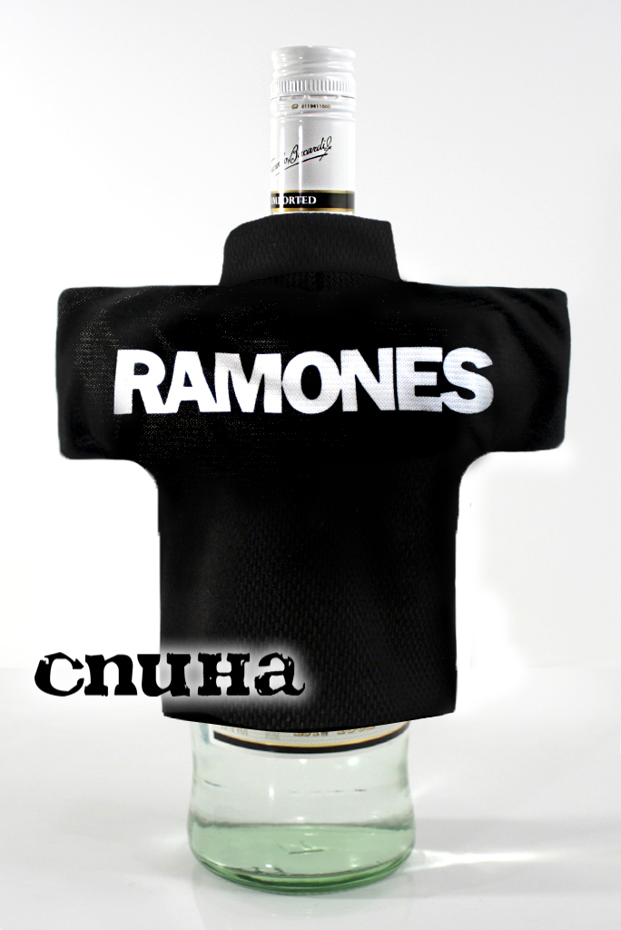 Сувенирная рубашка Ramones - фото 2 - rockbunker.ru
