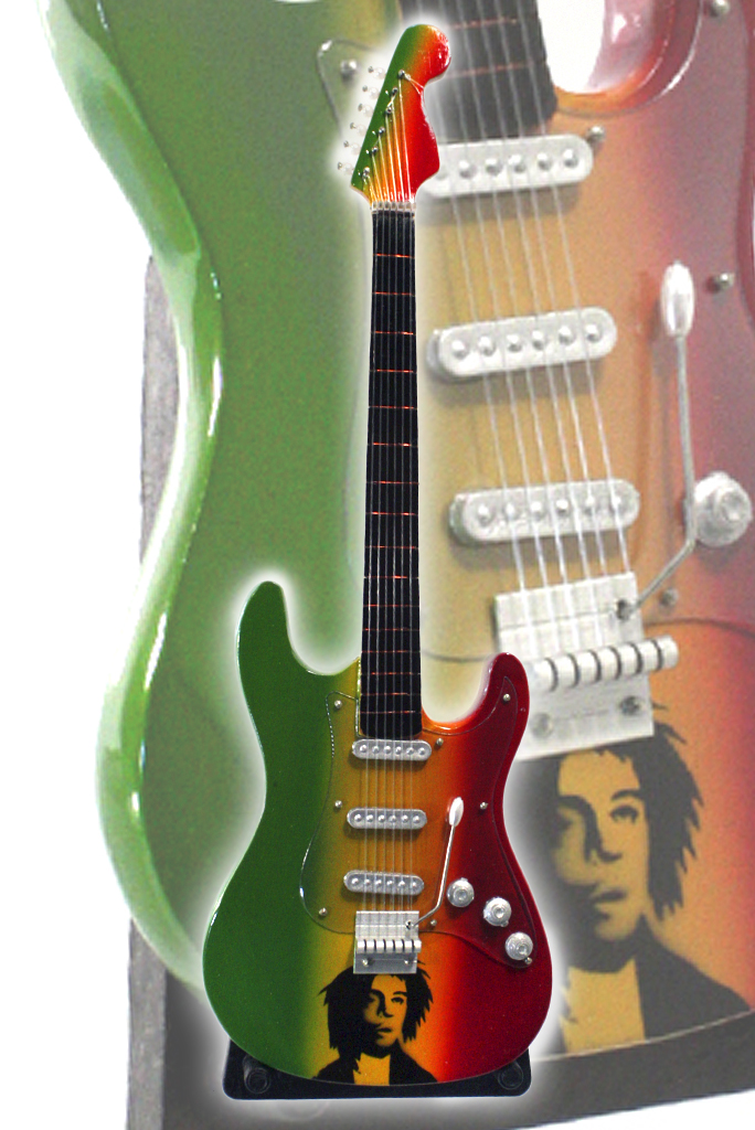Сувенирная копия гитары Fender Stratocaster Bob Marley - фото 1 - rockbunker.ru