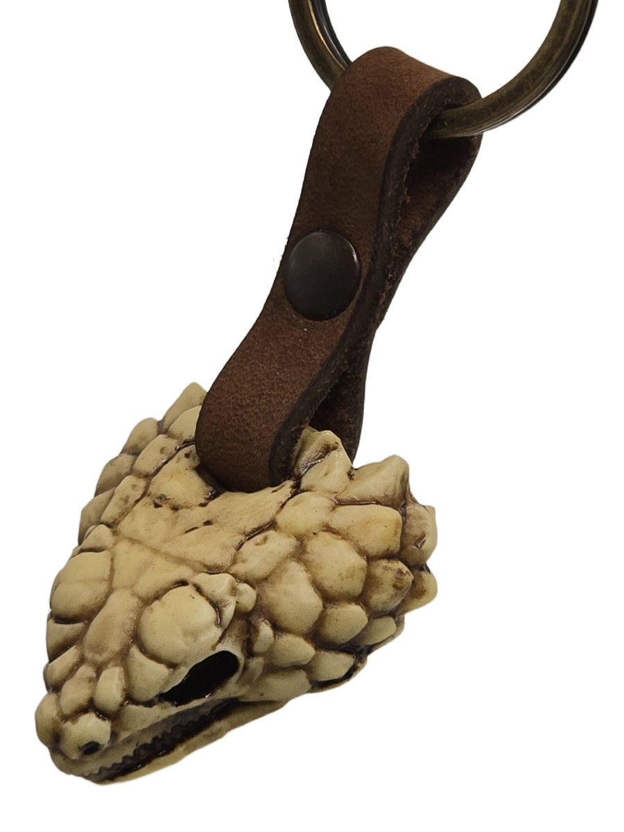 Брелок Череп Ящерицы - фото 2 - rockbunker.ru