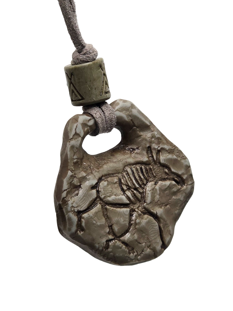 Кулон Наскальный Рисунок "Лось" - фото 1 - rockbunker.ru