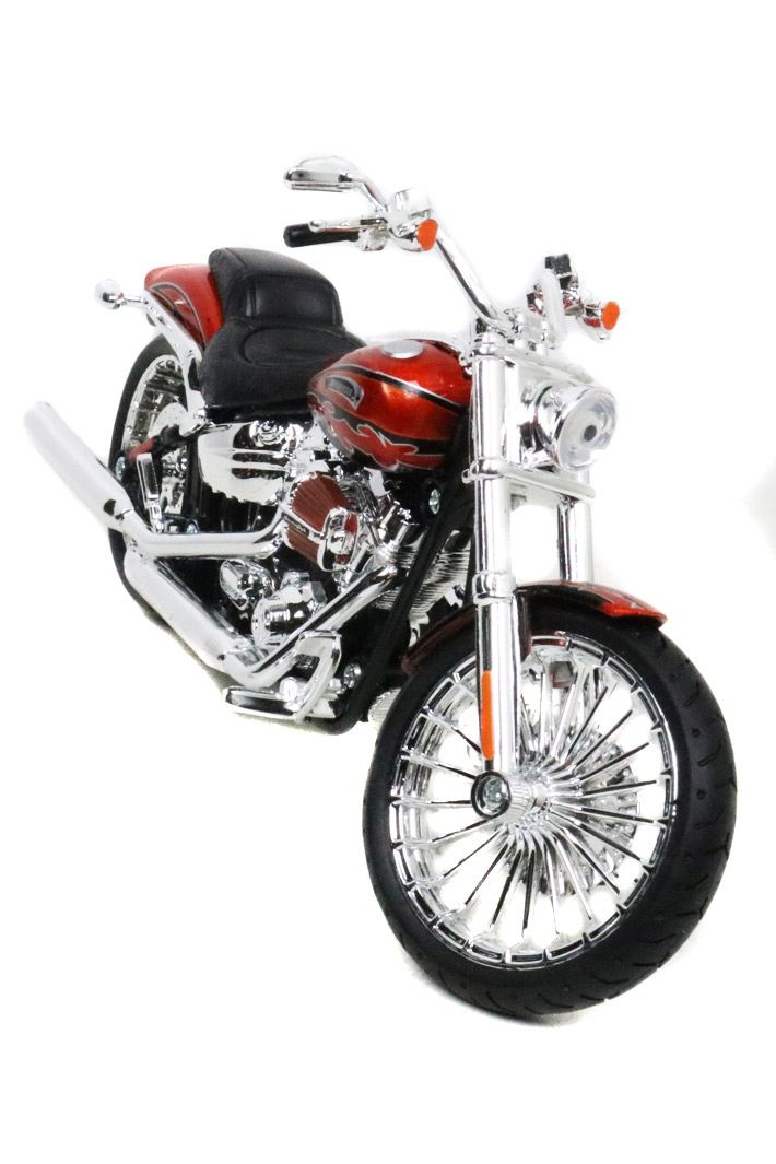 Модель мотоцикла Harley-Davidson 2014 CVO Breakout - фото 2 - rockbunker.ru