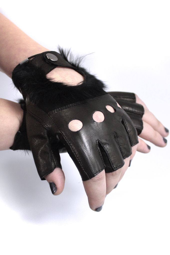Перчатки кожаные без пальцев женские с мехом на кнопке - фото 3 - rockbunker.ru
